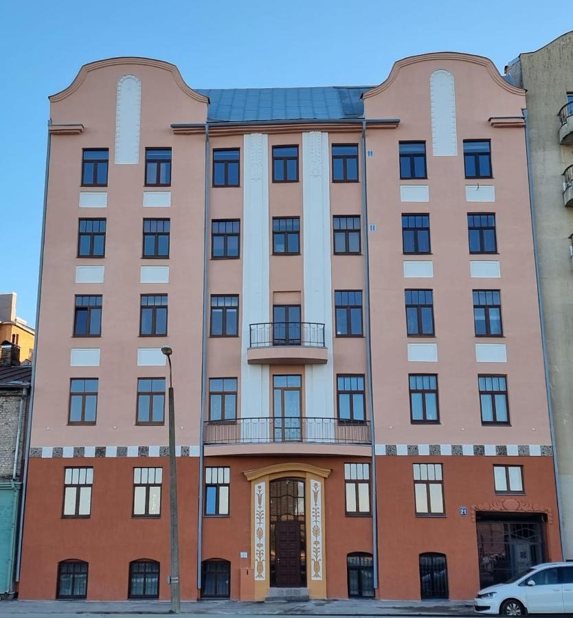 Riverside Promenade Apartment Riga Bagian luar foto
