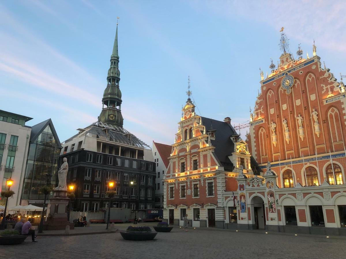 Riverside Promenade Apartment Riga Bagian luar foto